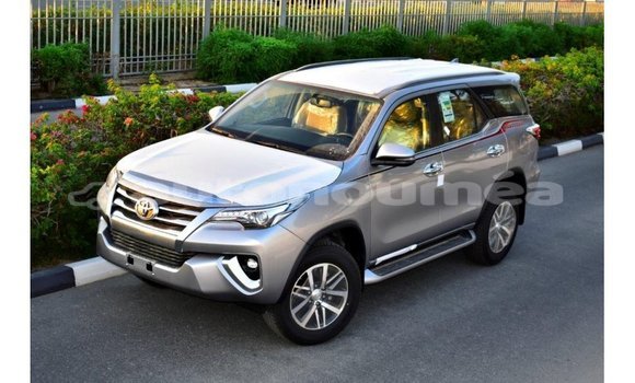 Medium with watermark toyota fortuner iles import dubai 2237