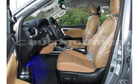 Acheter Import Voiture Toyota Fortuner Autre à Import - Dubai, Iles Acheter Import Voiture Toyota Fortuner Autre à Import - Dubai, Iles