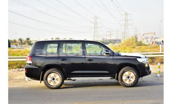 Buy Import Toyota Land Cruiser Black Car in Import - Dubai in Iles Buy Import Toyota Land Cruiser Black Car in Import - Dubai in Iles