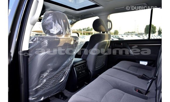 Buy Import Toyota Land Cruiser Black Car in Import - Dubai in Iles Buy Import Toyota Land Cruiser Black Car in Import - Dubai in Iles
