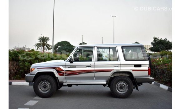 Acheter Import Voiture Toyota Land Cruiser Autre à Import - Dubai, Iles Acheter Import Voiture Toyota Land Cruiser Autre à Import - Dubai, Iles