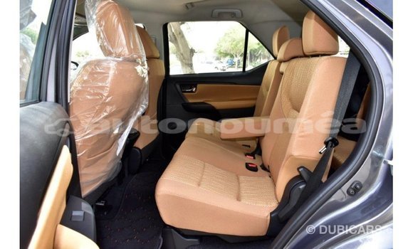 Buy Import Toyota Fortuner Other Car in Import - Dubai in Iles Buy Import Toyota Fortuner Other Car in Import - Dubai in Iles