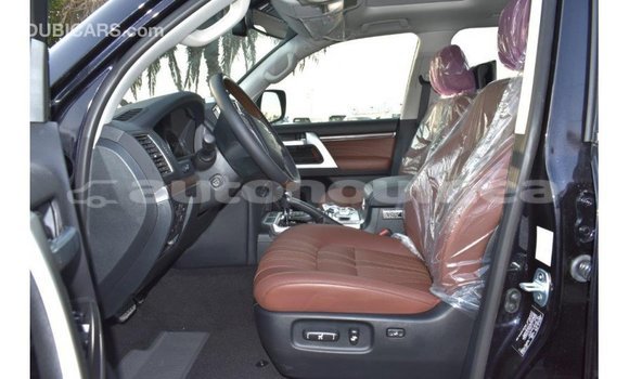 Acheter Import Voiture Toyota Land Cruiser Noir à Import - Dubai, Iles Acheter Import Voiture Toyota Land Cruiser Noir à Import - Dubai, Iles