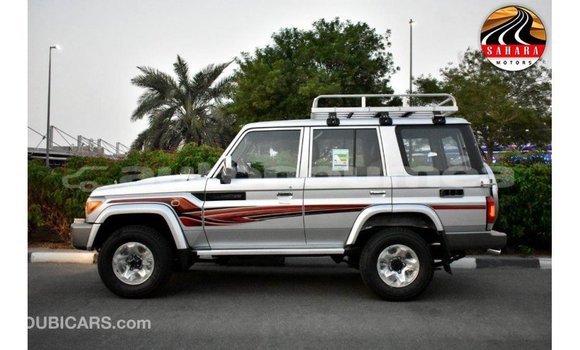 Buy Import Toyota Land Cruiser Other Car in Import - Dubai in Iles Buy Import Toyota Land Cruiser Other Car in Import - Dubai in Iles
