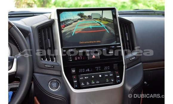 Acheter Import Voiture Toyota Land Cruiser Noir à Import - Dubai, Iles Acheter Import Voiture Toyota Land Cruiser Noir à Import - Dubai, Iles