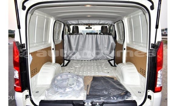 Acheter Import Voiture Toyota Hiace Blanc à Import - Dubai, Iles Acheter Import Voiture Toyota Hiace Blanc à Import - Dubai, Iles