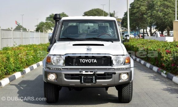 Acheter Import Voiture Toyota Land Cruiser Autre à Import - Dubai, Iles Acheter Import Voiture Toyota Land Cruiser Autre à Import - Dubai, Iles
