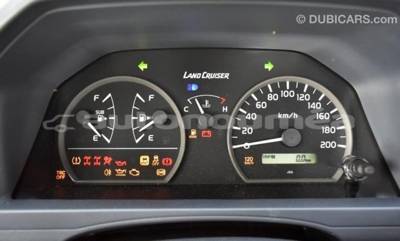 Acheter Import Voiture Toyota Land Cruiser Autre à Import - Dubai, Iles Acheter Import Voiture Toyota Land Cruiser Autre à Import - Dubai, Iles