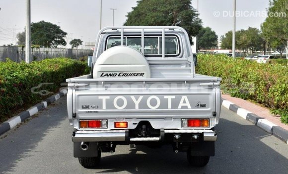 Acheter Import Voiture Toyota Land Cruiser Autre à Import - Dubai, Iles Acheter Import Voiture Toyota Land Cruiser Autre à Import - Dubai, Iles