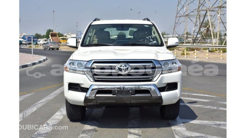 Big with watermark toyota land cruiser iles import dubai 2258