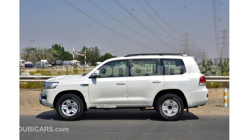 Big with watermark toyota land cruiser iles import dubai 2258