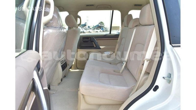 Big with watermark toyota land cruiser iles import dubai 2258
