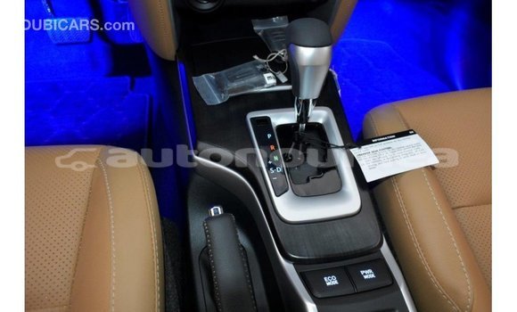 Acheter Import Voiture Toyota Fortuner Blanc à Import - Dubai, Iles Acheter Import Voiture Toyota Fortuner Blanc à Import - Dubai, Iles