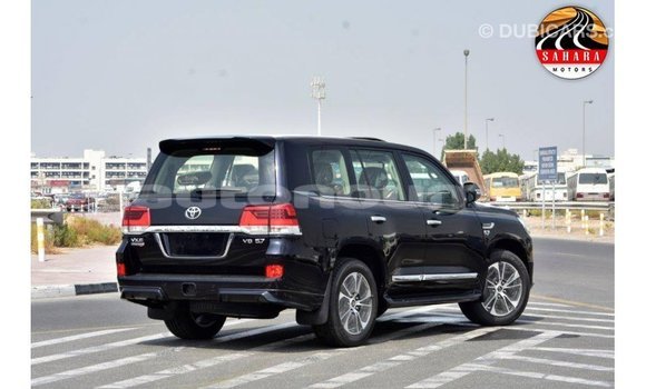 Acheter Import Voiture Toyota Land Cruiser Noir à Import - Dubai, Iles Acheter Import Voiture Toyota Land Cruiser Noir à Import - Dubai, Iles