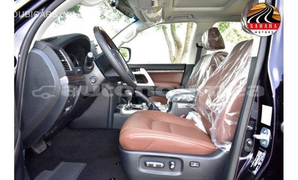 Acheter Import Voiture Toyota Land Cruiser Noir à Import - Dubai, Iles Acheter Import Voiture Toyota Land Cruiser Noir à Import - Dubai, Iles