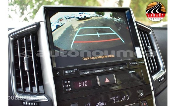 Acheter Import Voiture Toyota Land Cruiser Noir à Import - Dubai, Iles Acheter Import Voiture Toyota Land Cruiser Noir à Import - Dubai, Iles