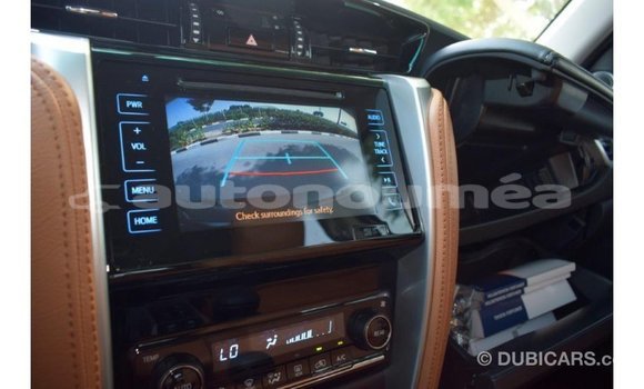 Acheter Import Voiture Toyota Fortuner Noir à Import - Dubai, Iles Acheter Import Voiture Toyota Fortuner Noir à Import - Dubai, Iles