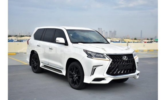 Buy Import Lexus LX White Car in Import - Dubai in Iles Buy Import Lexus LX White Car in Import - Dubai in Iles