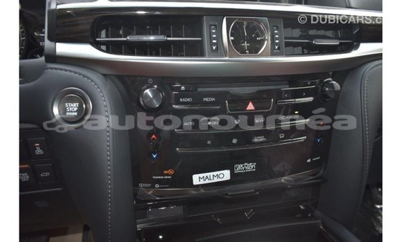 Buy Import Lexus LX White Car in Import - Dubai in Iles Buy Import Lexus LX White Car in Import - Dubai in Iles