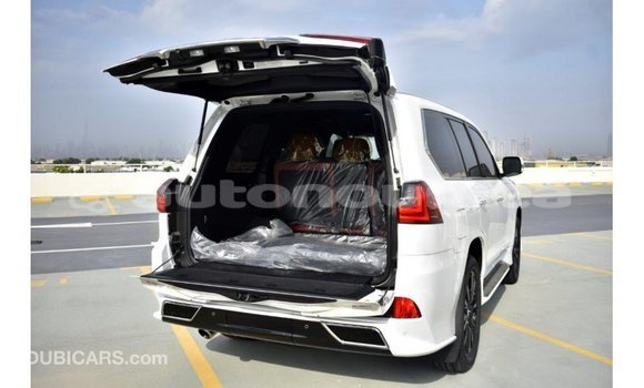 Buy Import Lexus LX White Car in Import - Dubai in Iles Buy Import Lexus LX White Car in Import - Dubai in Iles
