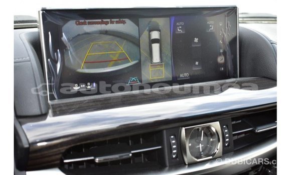 Buy Import Lexus LX White Car in Import - Dubai in Iles Buy Import Lexus LX White Car in Import - Dubai in Iles