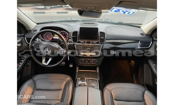 Acheter Import Voiture Mercedes-Benz GLE Noir à Import - Dubai, Iles Acheter Import Voiture Mercedes-Benz GLE Noir à Import - Dubai, Iles