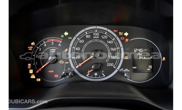 Acheter Import Voiture Toyota Hiace Blanc à Import - Dubai, Iles Acheter Import Voiture Toyota Hiace Blanc à Import - Dubai, Iles