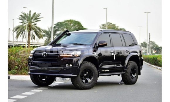 Buy Import Toyota Land Cruiser Black Car in Import - Dubai in Iles Buy Import Toyota Land Cruiser Black Car in Import - Dubai in Iles