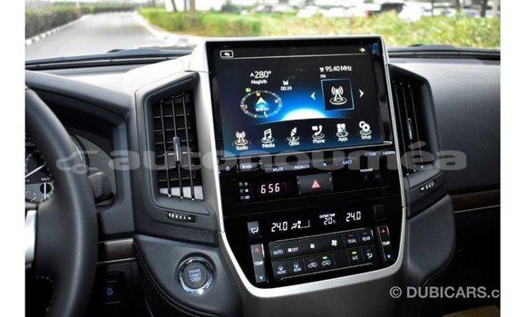 Buy Import Toyota Land Cruiser Black Car in Import - Dubai in Iles Buy Import Toyota Land Cruiser Black Car in Import - Dubai in Iles