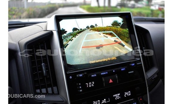 Buy Import Toyota Land Cruiser Black Car in Import - Dubai in Iles Buy Import Toyota Land Cruiser Black Car in Import - Dubai in Iles