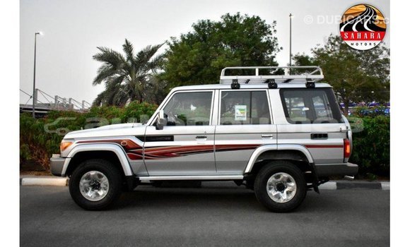 Acheter Import Voiture Toyota Land Cruiser Autre à Import - Dubai, Iles Acheter Import Voiture Toyota Land Cruiser Autre à Import - Dubai, Iles
