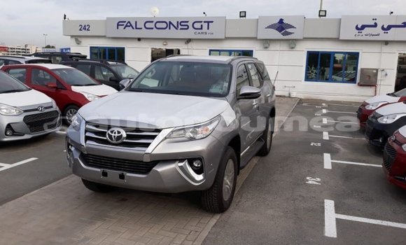 Buy Import Toyota Fortuner Other Car in Import - Dubai in Iles Buy Import Toyota Fortuner Other Car in Import - Dubai in Iles