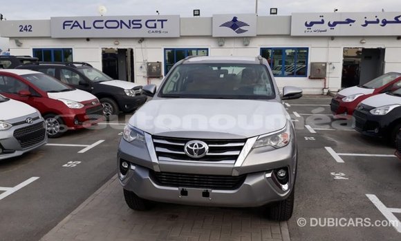 Buy Import Toyota Fortuner Other Car in Import - Dubai in Iles Buy Import Toyota Fortuner Other Car in Import - Dubai in Iles