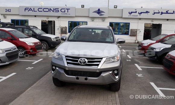 Buy Import Toyota Fortuner Other Car in Import - Dubai in Iles Buy Import Toyota Fortuner Other Car in Import - Dubai in Iles
