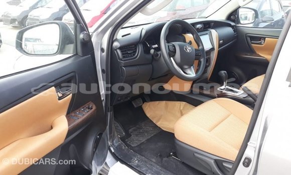 Buy Import Toyota Fortuner Other Car in Import - Dubai in Iles Buy Import Toyota Fortuner Other Car in Import - Dubai in Iles