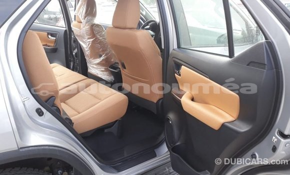 Buy Import Toyota Fortuner Other Car in Import - Dubai in Iles Buy Import Toyota Fortuner Other Car in Import - Dubai in Iles