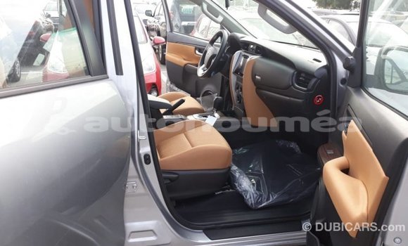 Buy Import Toyota Fortuner Other Car in Import - Dubai in Iles Buy Import Toyota Fortuner Other Car in Import - Dubai in Iles