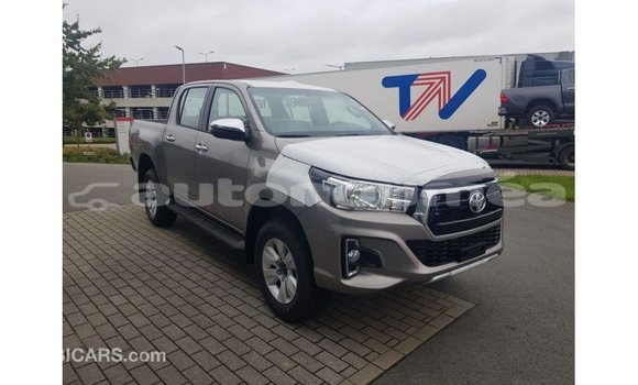 Buy Import Toyota Hilux Other Car in Import - Dubai in Iles Buy Import Toyota Hilux Other Car in Import - Dubai in Iles