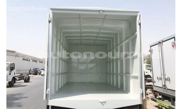 Buy Import Hino 300 Series White Truck in Import - Dubai in Iles Buy Import Hino 300 Series White Truck in Import - Dubai in Iles