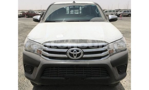 Acheter Import Voiture Toyota Hilux Noir à Import - Dubai, Iles Acheter Import Voiture Toyota Hilux Noir à Import - Dubai, Iles