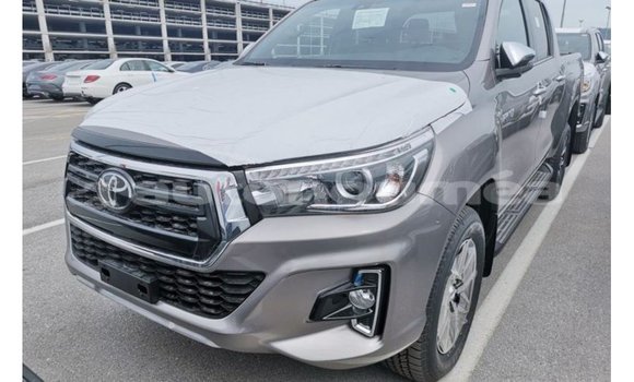 Buy Import Toyota Hilux Other Car in Import - Dubai in Iles Buy Import Toyota Hilux Other Car in Import - Dubai in Iles