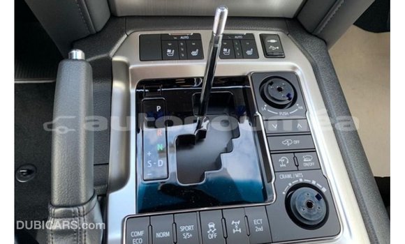 Buy Import Toyota Land Cruiser Black Car in Import - Dubai in Iles Buy Import Toyota Land Cruiser Black Car in Import - Dubai in Iles