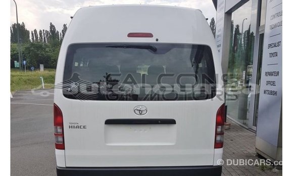 Buy Import Toyota Hiace White Car in Import - Dubai in Iles Buy Import Toyota Hiace White Car in Import - Dubai in Iles