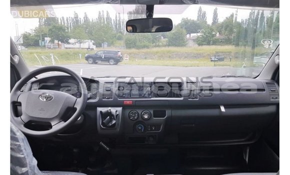 Buy Import Toyota Hiace White Car in Import - Dubai in Iles Buy Import Toyota Hiace White Car in Import - Dubai in Iles