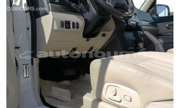 Acheter Import Voiture Mitsubishi Pajero Blanc à Import - Dubai, Iles Acheter Import Voiture Mitsubishi Pajero Blanc à Import - Dubai, Iles
