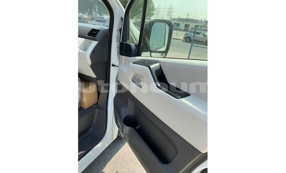 Acheter Import Voiture Toyota Hiace Blanc à Import - Dubai, Iles Acheter Import Voiture Toyota Hiace Blanc à Import - Dubai, Iles
