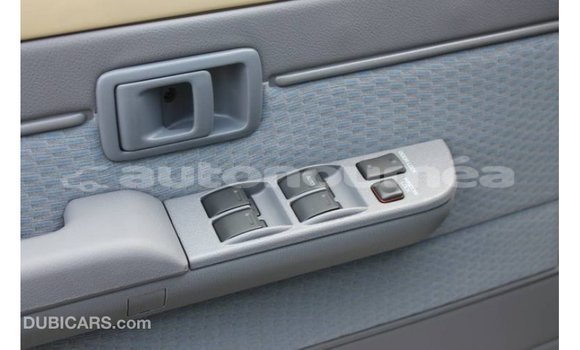 Acheter Import Voiture Toyota Land Cruiser Beige à Import - Dubai, Iles Acheter Import Voiture Toyota Land Cruiser Beige à Import - Dubai, Iles