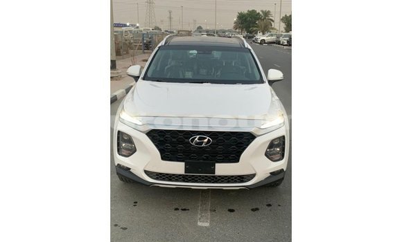 Buy Import Hyundai Santa Fe White Car in Import - Dubai in Iles Buy Import Hyundai Santa Fe White Car in Import - Dubai in Iles