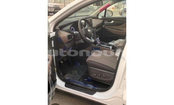 Buy Import Hyundai Santa Fe White Car in Import - Dubai in Iles Buy Import Hyundai Santa Fe White Car in Import - Dubai in Iles