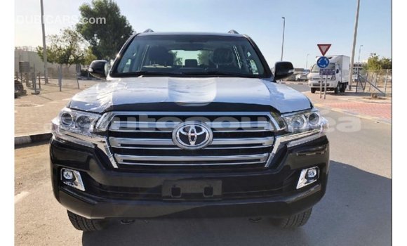 Buy Import Toyota Land Cruiser Black Car in Import - Dubai in Iles Buy Import Toyota Land Cruiser Black Car in Import - Dubai in Iles
